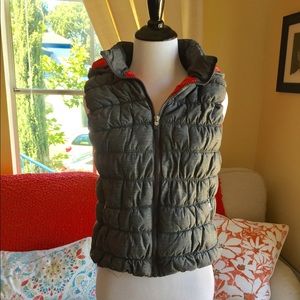 Steve Madden puffer vest with detachable hood..